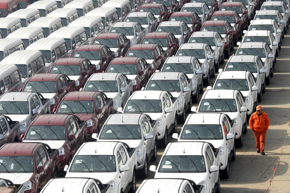 China reduz de 25% para 15% tarifas de veículos importados