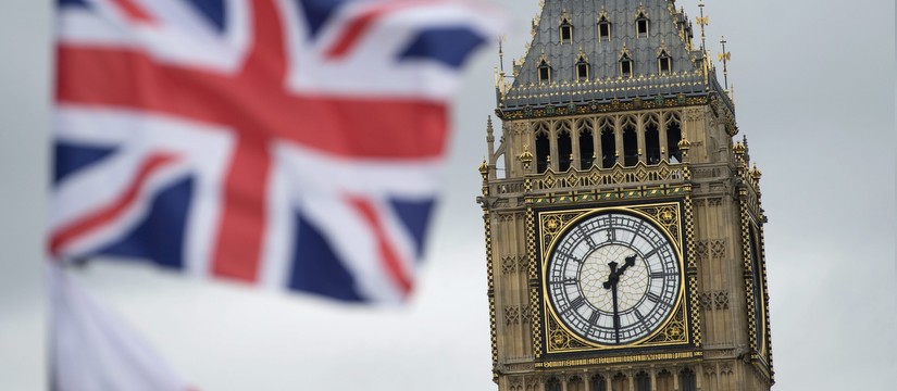 Parlamento britânico faz recomendações para combater fake news