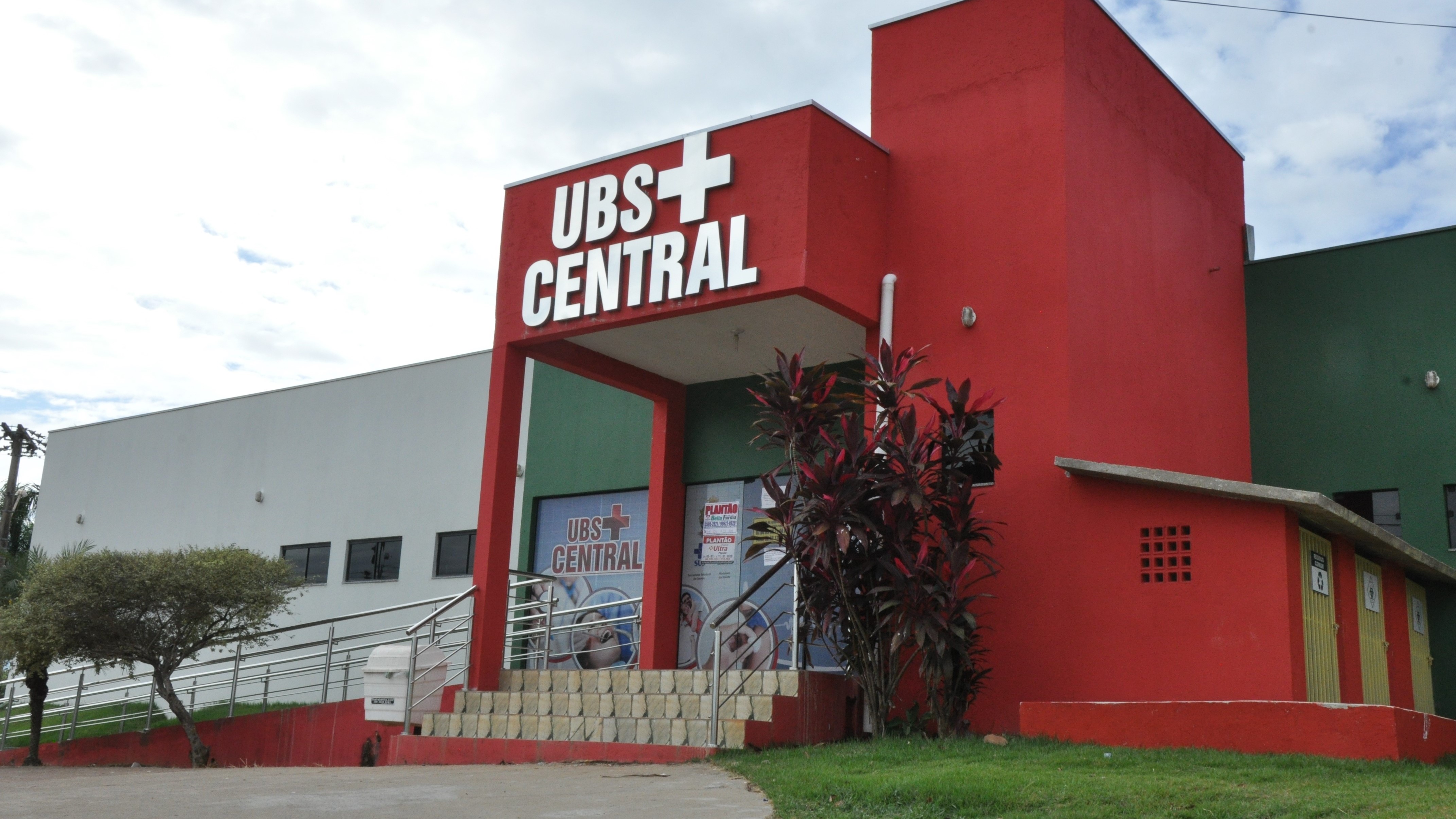Com recursos próprios Prefeitura de Matupá revitaliza UBS Central