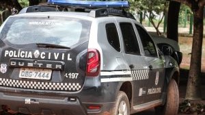 Policiais cumprem mandado de busca e apreensão na casa de ex-prefeito de Peixoto de Azevedo