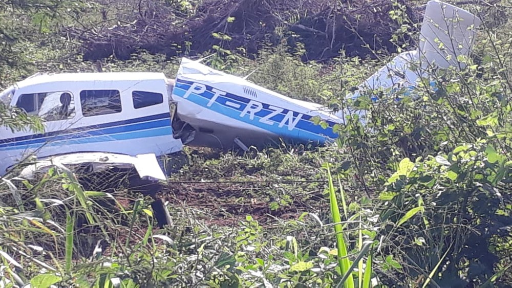 Destroços de avião que caiu em MT são monitorados pela polícia até chegada de investigadores do Cenipa