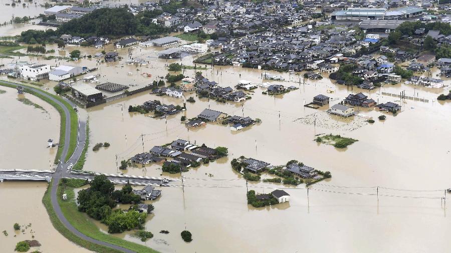 Inundações causam evacuação de casas no Japão