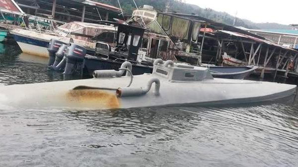 Submarino com 5 toneladas de drogas é interceptado no Panamá