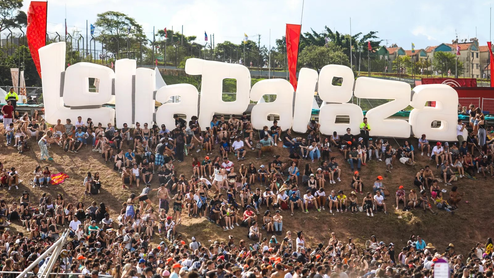 Lollapalooza Brasil é adiado para dezembro de 2020 por causa do coronavírus