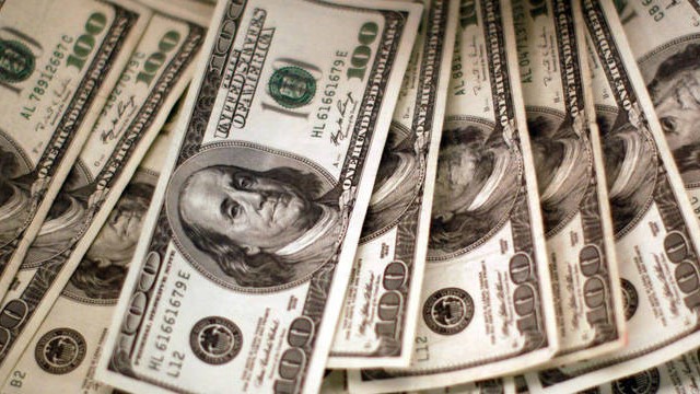 Dólar bate R$ 5,20 pela primeira vez na história