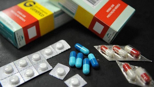 Governo zera tarifas de 34 remédios usados no combate à covid-19