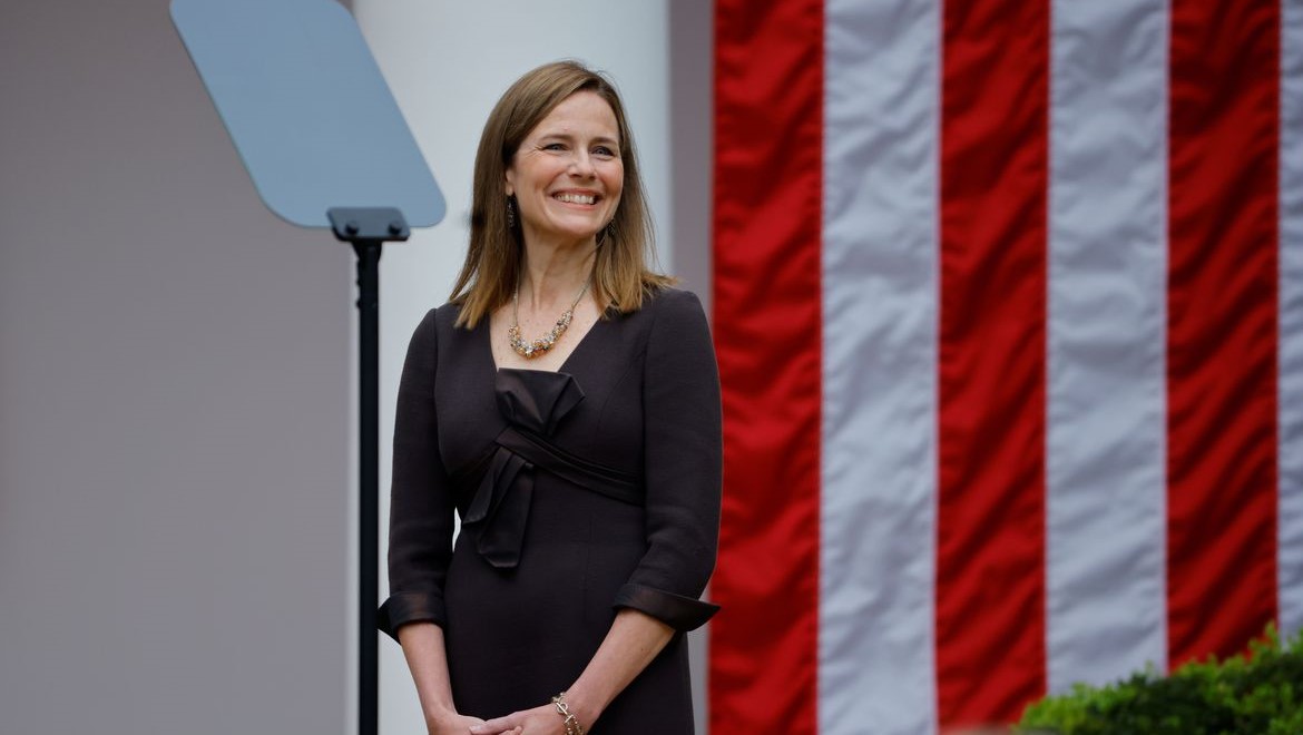Senado dos EUA aprova nomeação de Amy Barrett para Suprema Corte