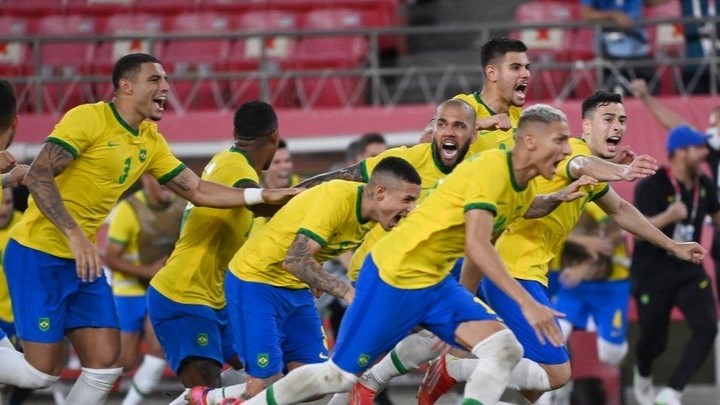 Nos penâltis, Brasil vence México e está na final do futebol em Tóquio
