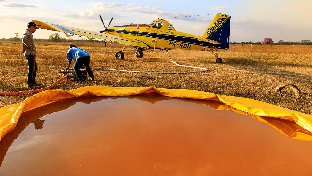 Aviões entram em ação para auxiliar no combate a incêndio no Pantanal mato-grossense