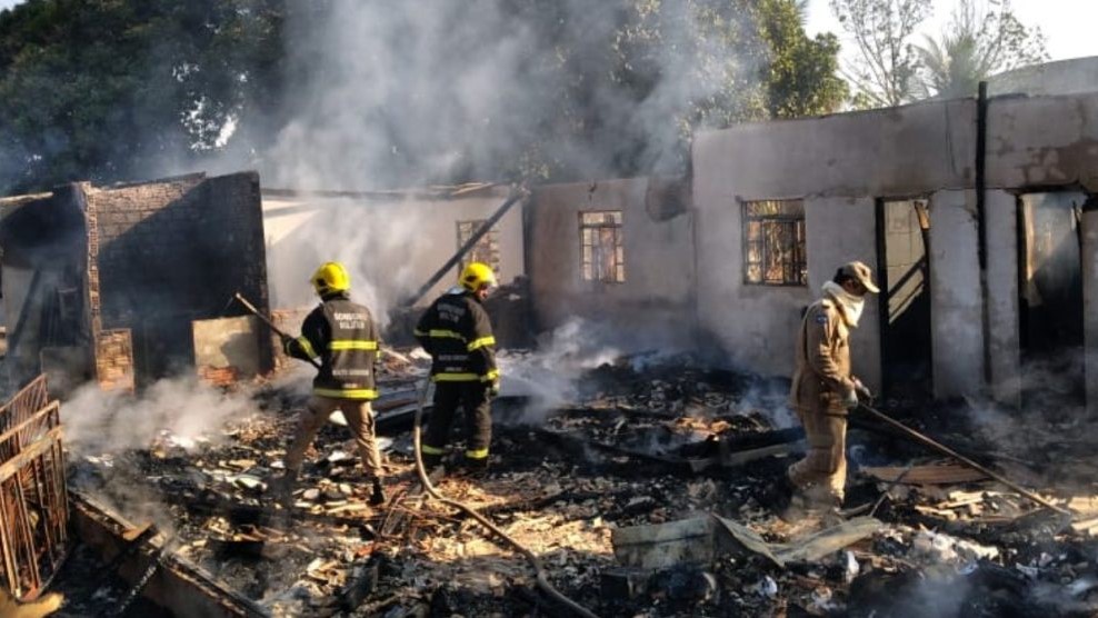Mulher morre em incêndio em residência em Peixoto de Azevedo