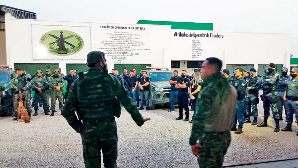 Operação integrada cumpre 16 mandados contra organização criminosa envolvida em quatro homicídios na região de fronteira