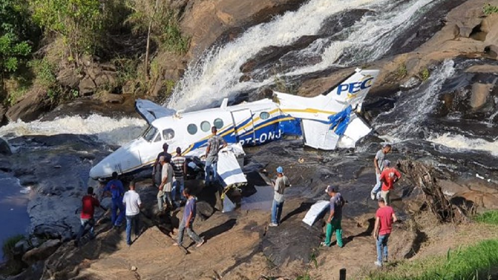 Por que todos a bordo do avião de Marília morreram, apesar de aeronave ter poucos danos?