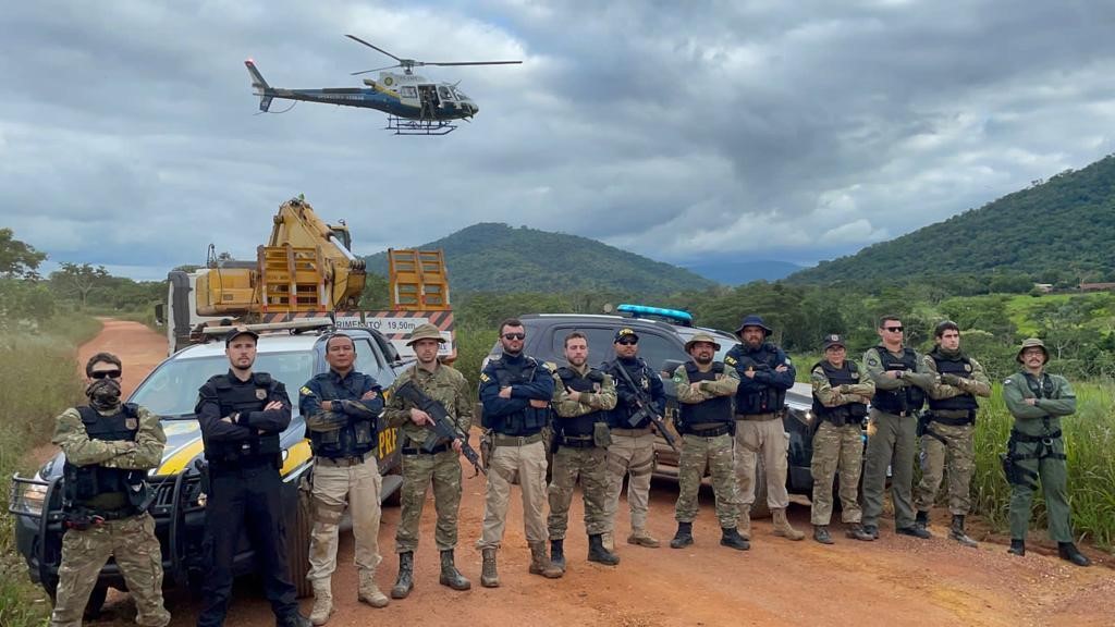 Aeronave do Ciopar auxilia no combate ao garimpo ilegal em terra indígena