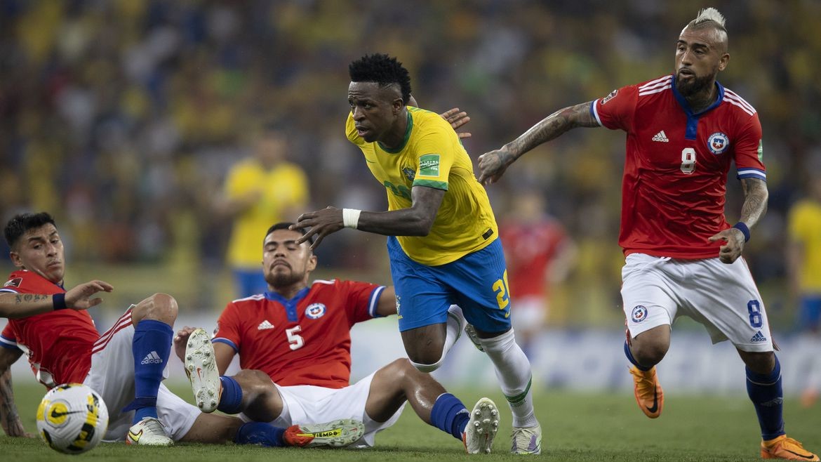 Seleção goleia Chile por 4 a 0 no último jogo no Brasil antes da Copa