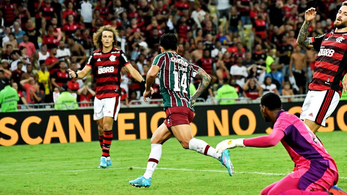 Carioca: Cano marca dois e Fluminense supera Flamengo no Maracanã