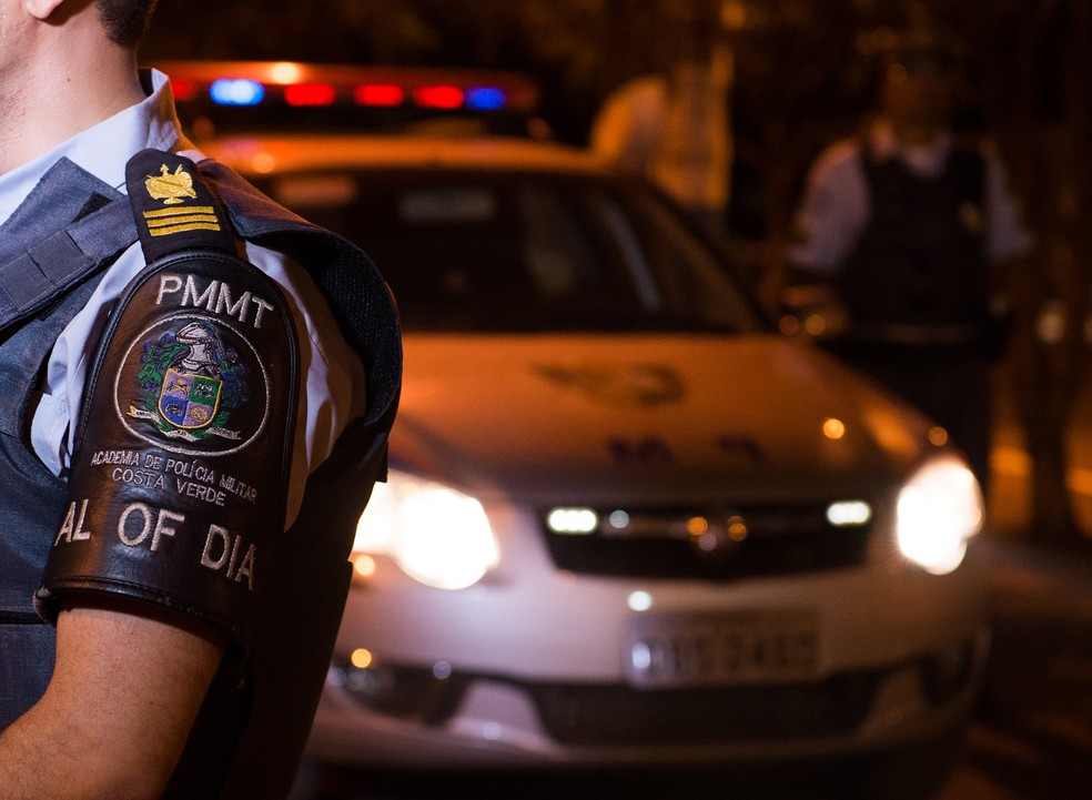 Policiais são investigados por festa em quartel com mulheres e bebida alcoólica no Carnaval em MT