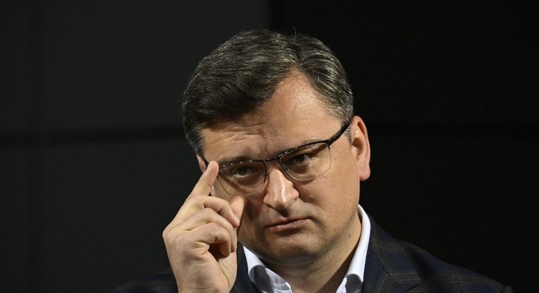Ministro das Relações Exteriores pede que lugar da Ucrânia na União Europeia seja 'reservado'