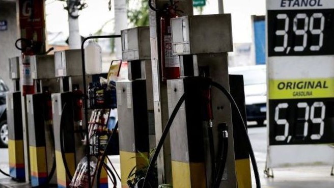 Gasolina fica R$ 0,20 mais barata a partir de hoje nas refinarias