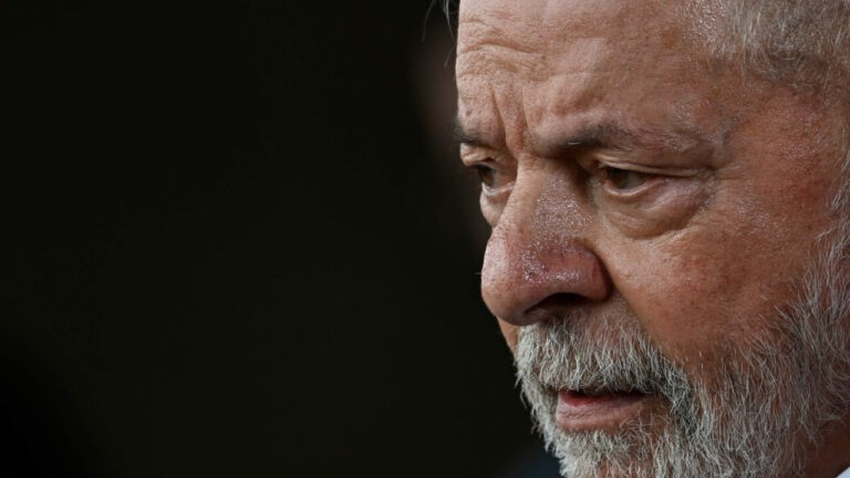 PT propõe censurar atas da Câmara dos Deputados por constar que Lula é bandido