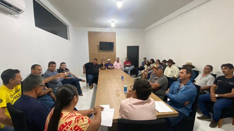 Representantes dos Assentados do Planalto do Iriri e Vida Nova II se reúnem com Vereadores