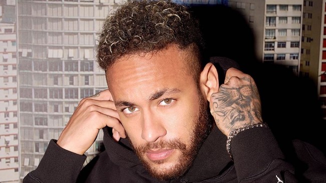 Neymar aceita brusca redução de salário e entra em acordo com o Barcelona