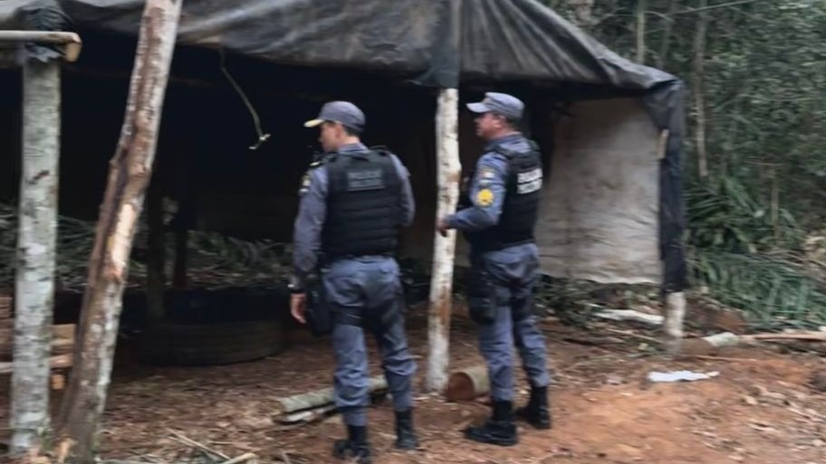 Policiais da Patrulha Rural prendem quatro pessoas por invasão a fazenda