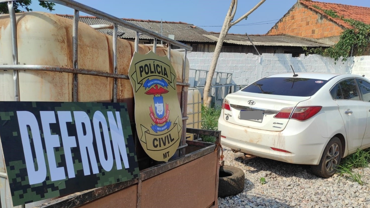 Polícia Civil flagra transporte irregular de combustível para área de garimpo ilegal