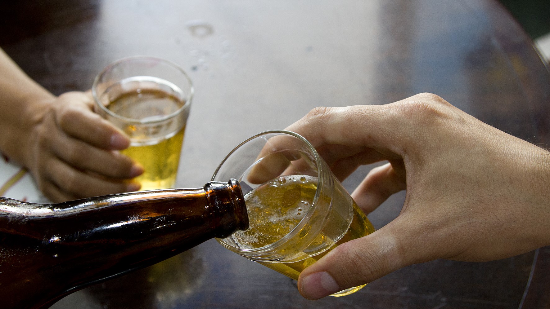 Consumo de cerveja deve aumentar 40% em bares e restaurantes durante onda de calor