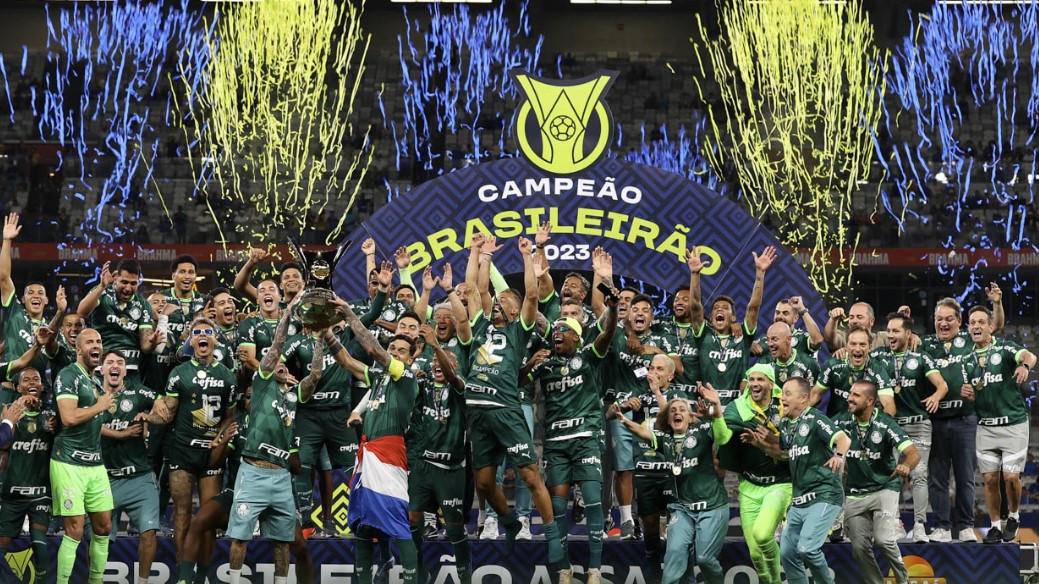 É campeão: Palmeiras empata com o Cruzeiro e confirma 12º título no Brasileirão