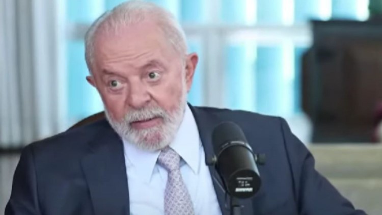 Após invasão à conta de Janja, Lula fala em regulamentação das redes
