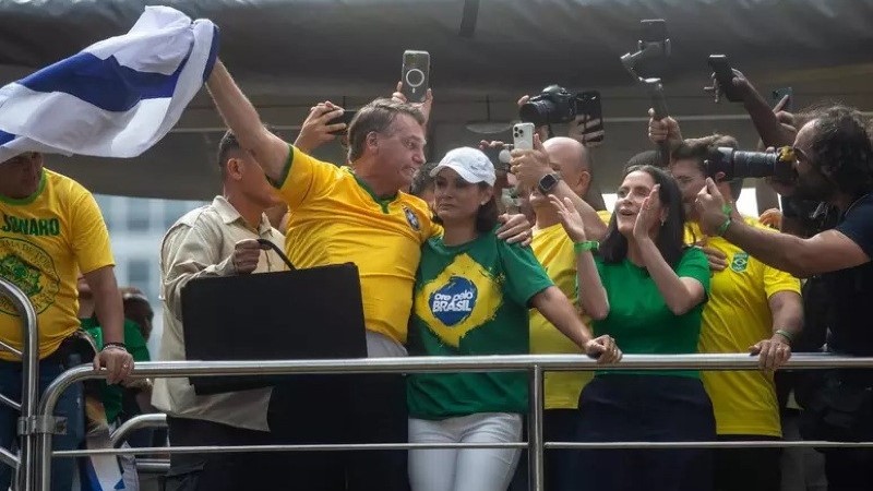 Deputados de Mato Grosso marcam presença em manifestação da direita convocada por Bolsonaro